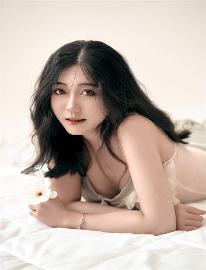 五个叔叔一个妈 第一季剪辑手法分析：节奏把控与转场技巧探讨，纪念版本